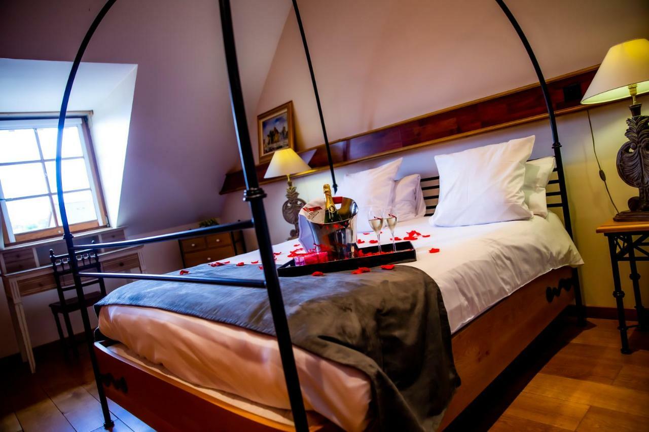 Hotel Et Spa Le Lion D'Or Pont-Évêque Exteriér fotografie
